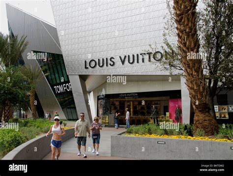 louis vuitton city center vegas|louis vuitton las vegas outlet.